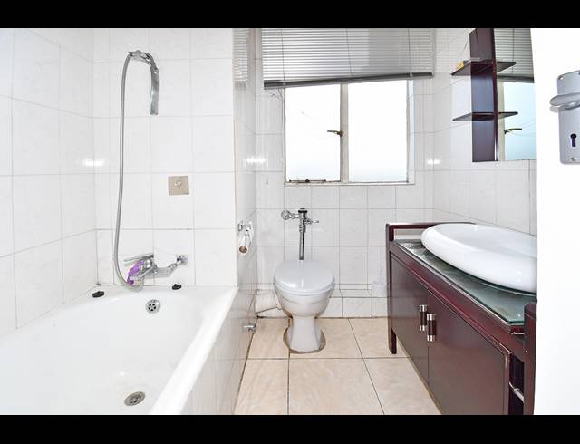 2.5 BEDROOM APARTMENT FOR SALE IN BEDFORD GARDENS